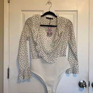 Boohoo, Polka Dot Frill Bodysuit, US size 4, white
